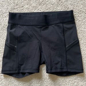 Lululemon workout shorts. Luxstream fabric Side pockets, drawstring waist Size 4